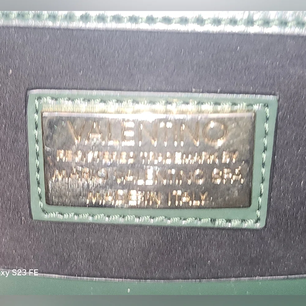 Beautiful Dark Green Valentino Handbag - Picture 5 of 10